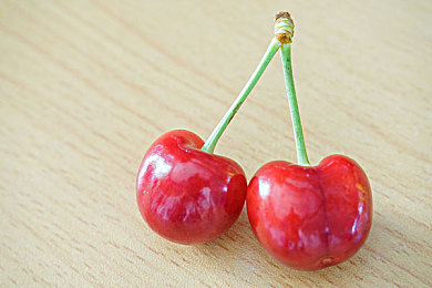 草莓秋葵菠萝蜜黄瓜丝瓜榴莲污｜水果奇观大揭秘：草莓、秋葵、菠萝蜜等“另类”美味背后的故事-2