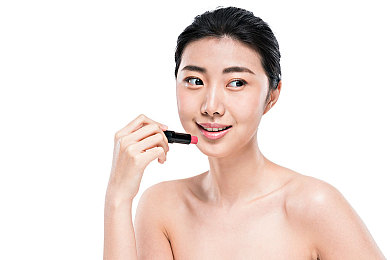 吻戏打扑克摸胸：热播剧情感戏引争议,观众热议创作边界与社会责任-3