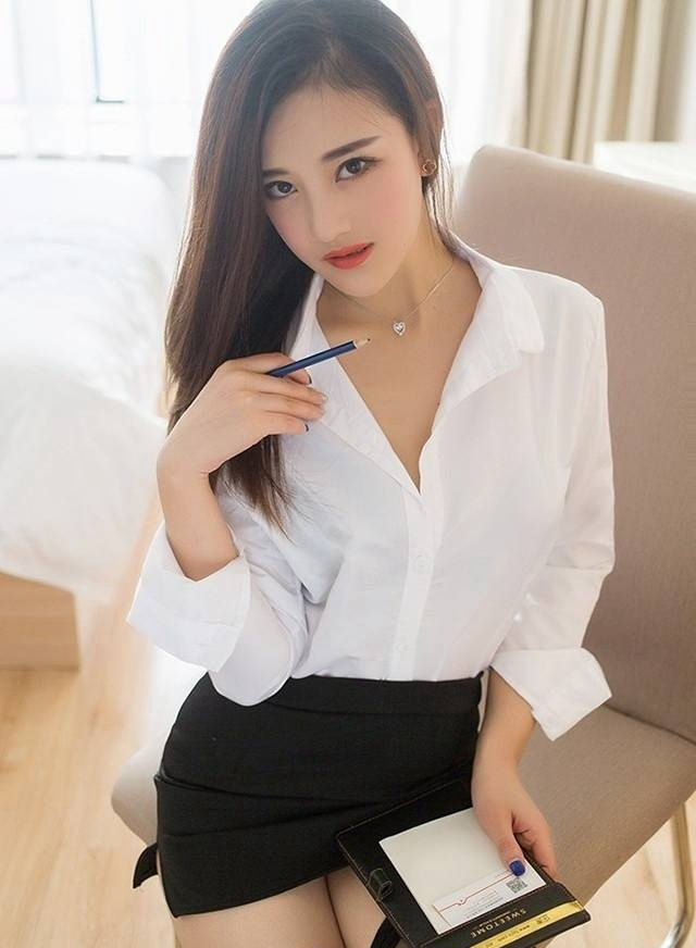 丝袜脚 好紧 老师｜丝袜诱惑教师学院：魅力穿搭大挑战